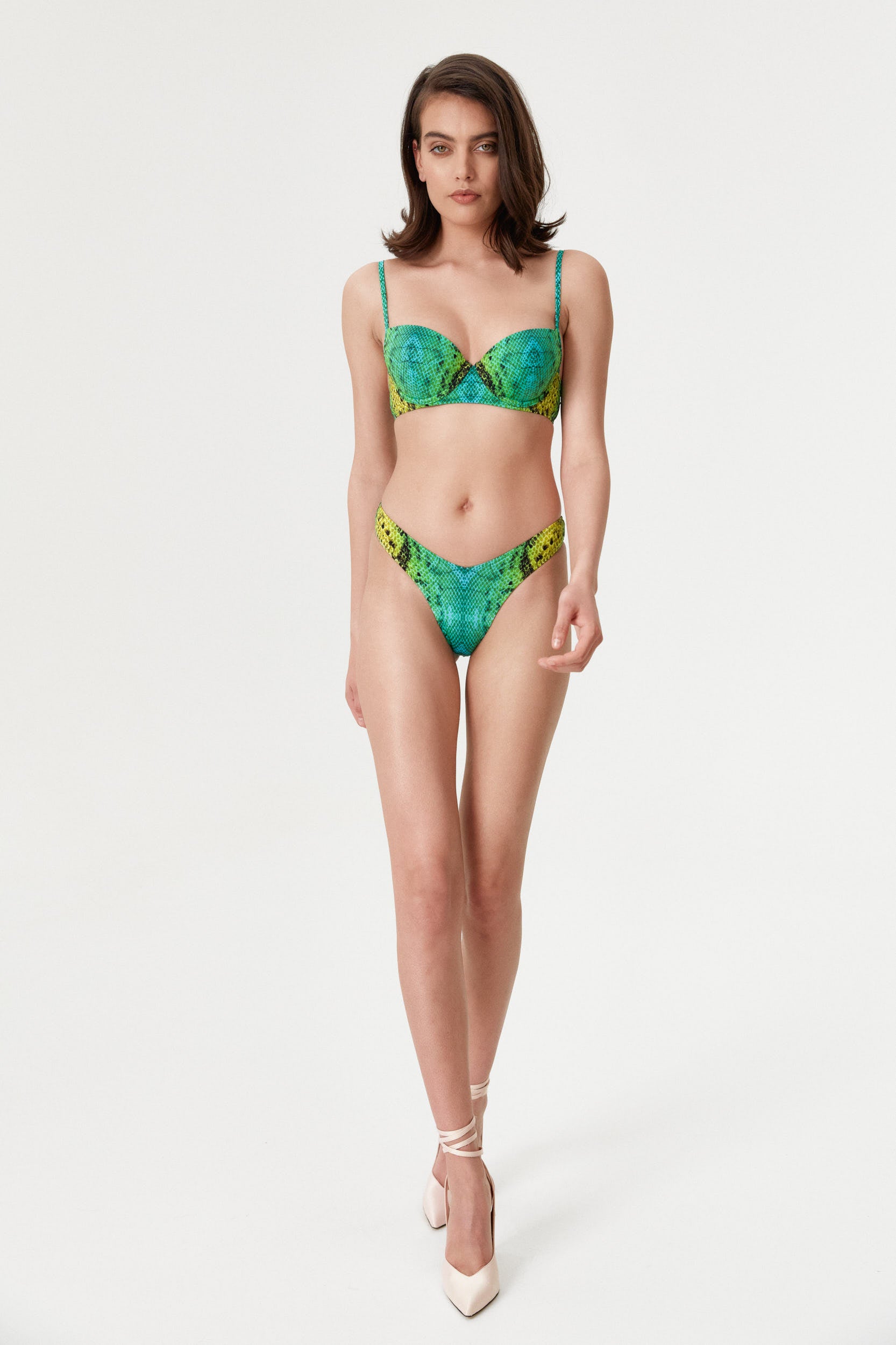 Green Snake V-Cut Bottom